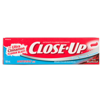 Close-Up Whitening Gel Anticavity Fluoride Toothpaste 100 ml