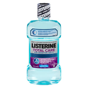Listerine Total Care for Sensitive Teeth Antiseptic Mouthwash Clean Mint 1 L